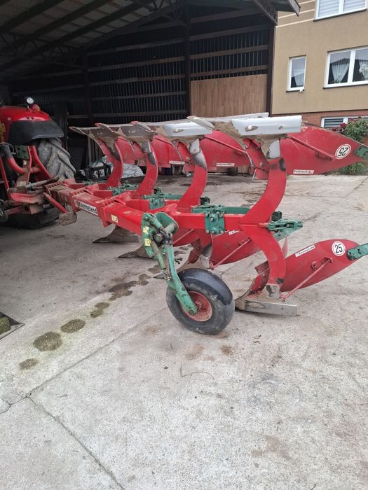 Sprzedam plug 4 skibowy obrotowy kverneland