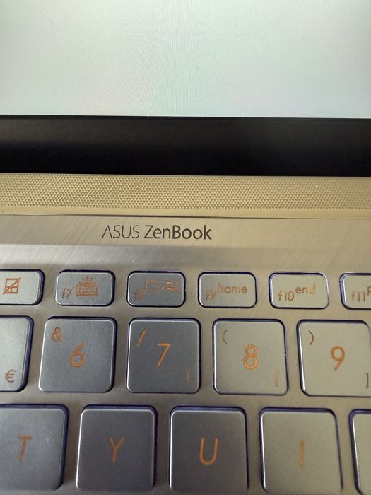 Vendo pc portatil Asus Zen boock  ryzen 5 , disc Ssd 476 Gb