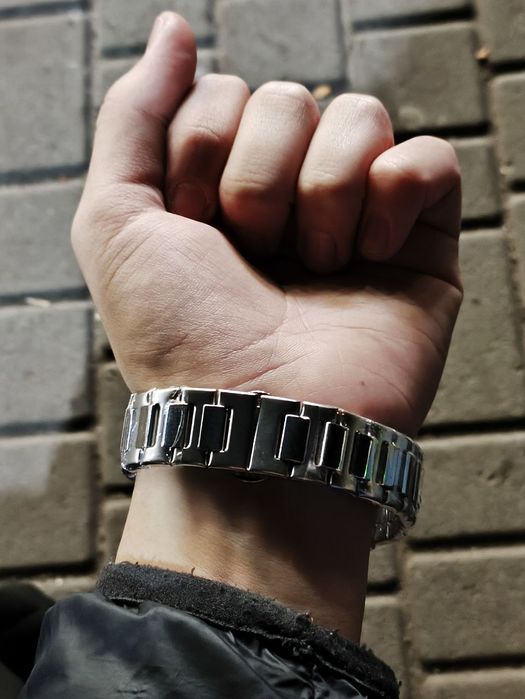 Годинник Tissot PRX, Patek Phillippe Nautilus.