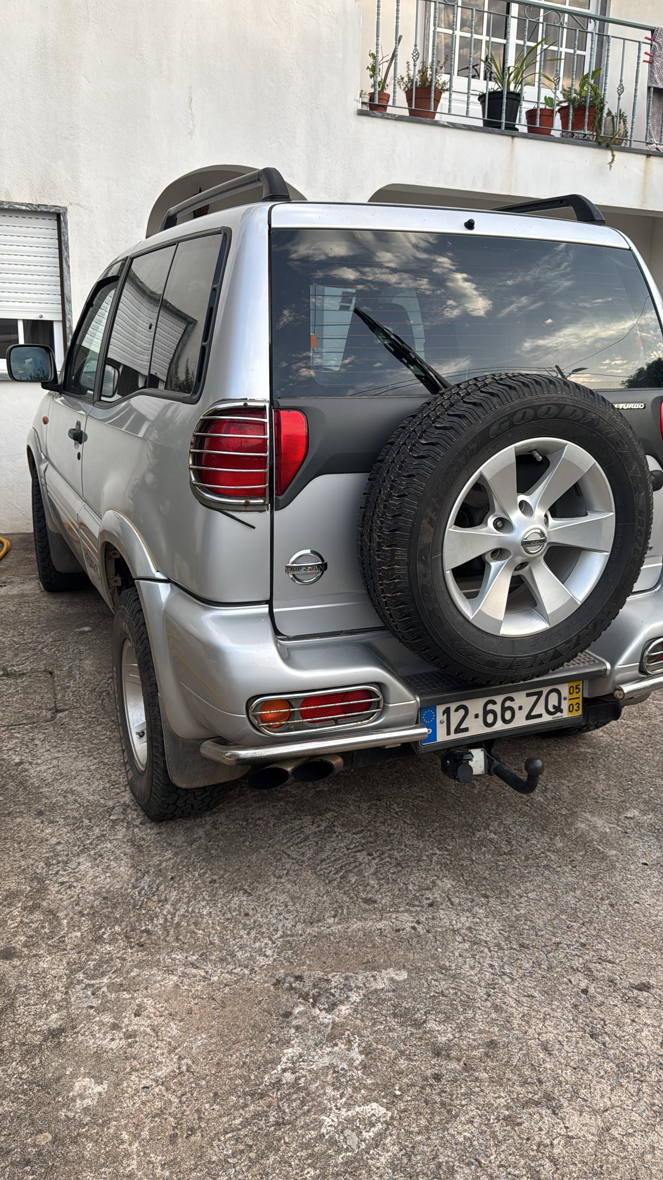 Nissan Terrano 3.0 154cv
