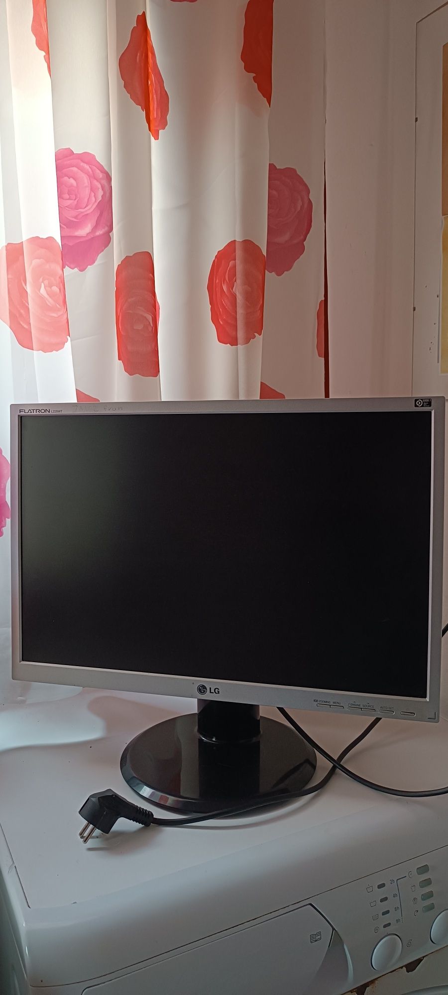 Monitor LG Flatron 22 cale