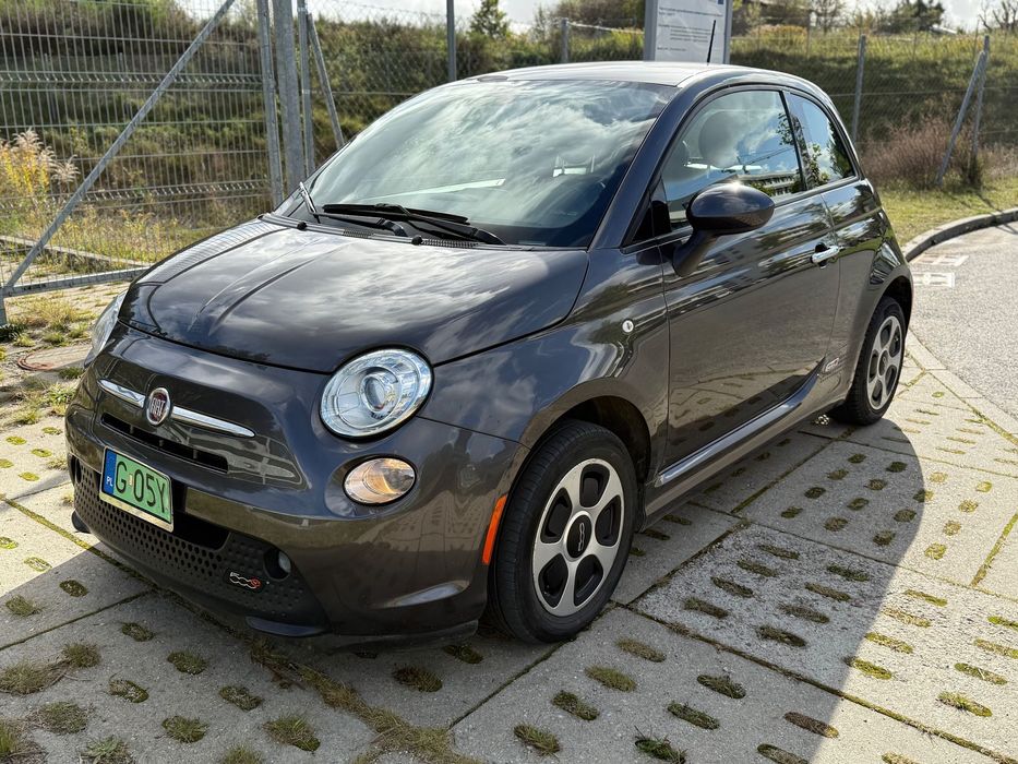 Fiat 500e Fiat 500e Mały elektryk z dużym stylem Idealny do miasta