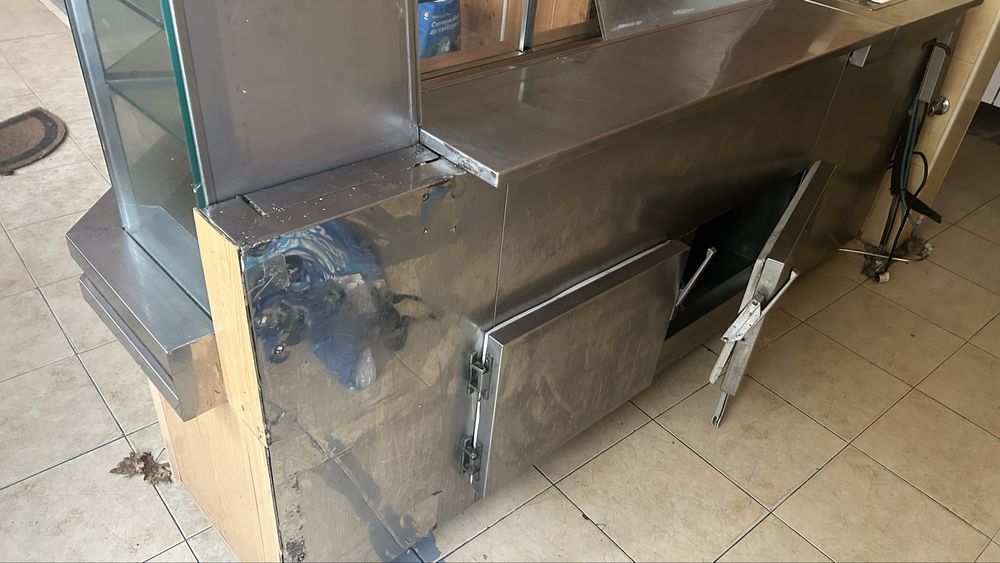 balcão com vitrine inox