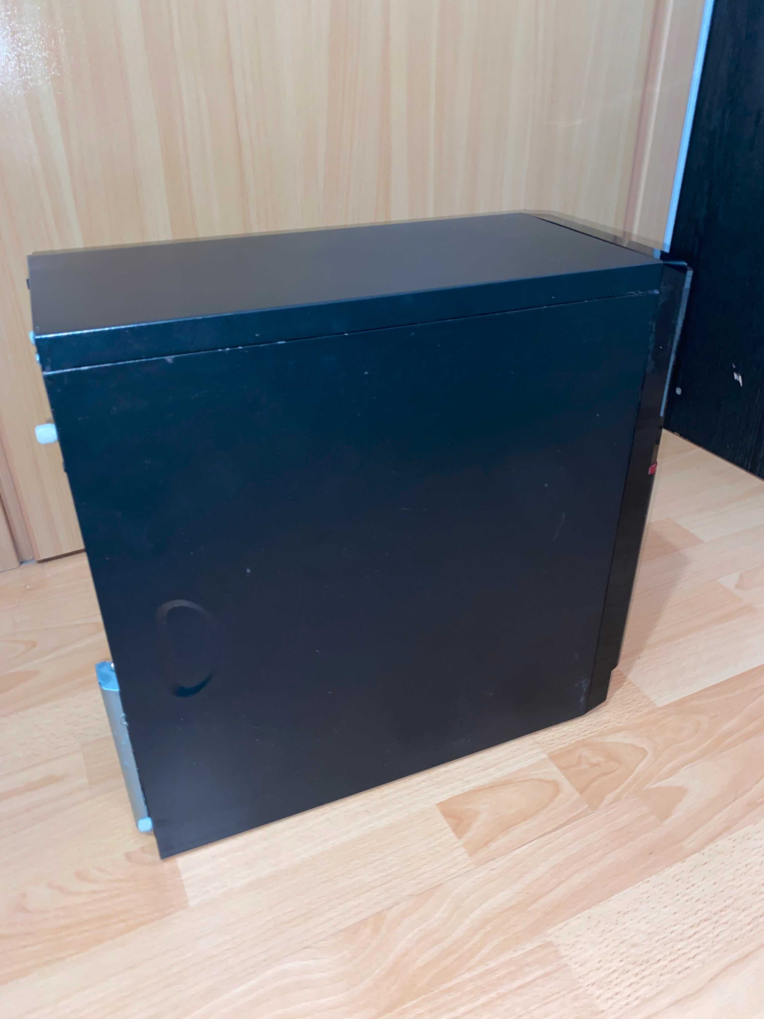 Komputer GeForce® GT 730 4GB Zone Edition SSD 120 GB HDD 1TB + Monitor