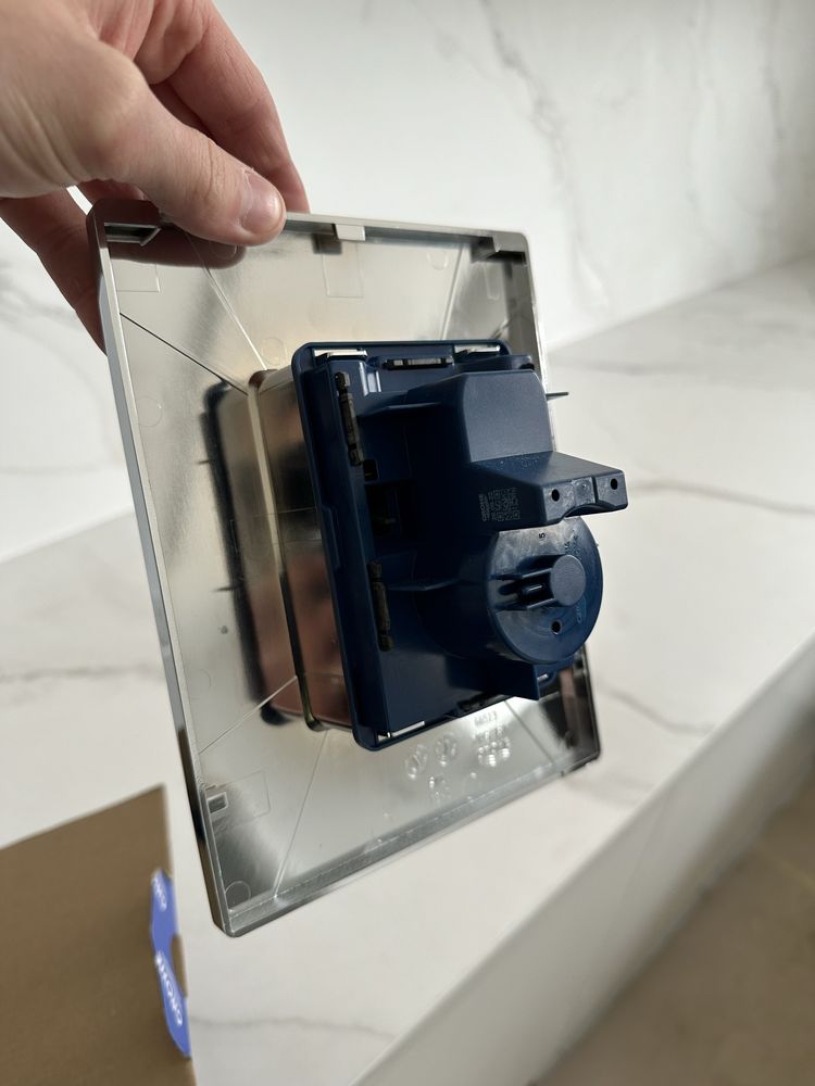 Przyciski spłukujące GROHE nowe, nieużywane - chrom.