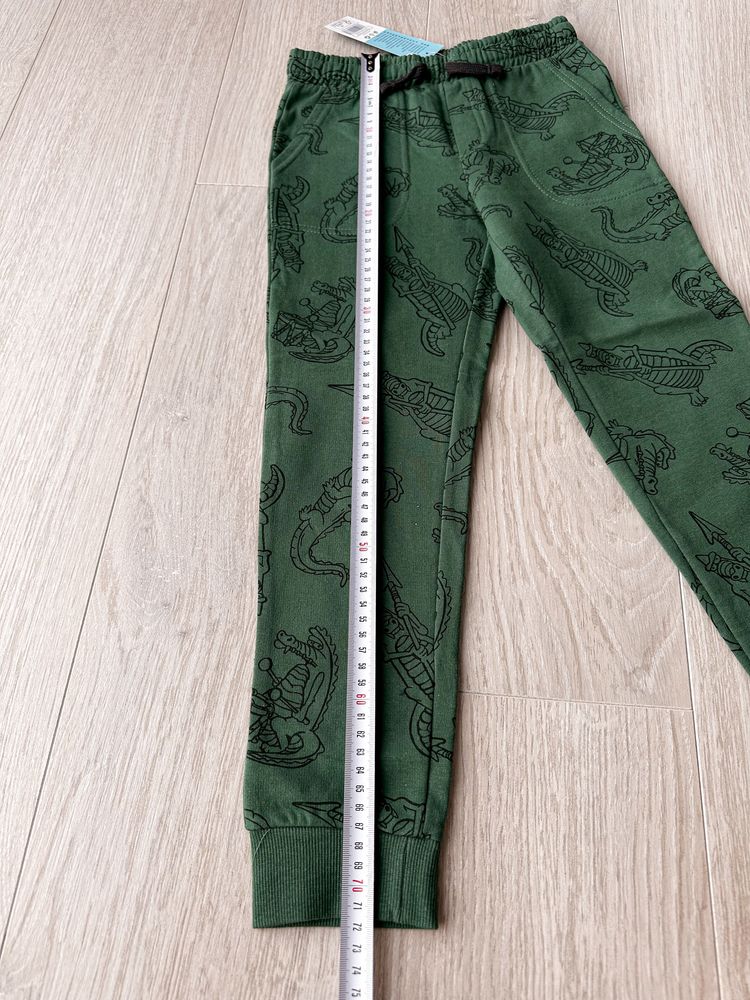 Spodnie 122 nowe dresy dresowe zielone w krokodyle aligator