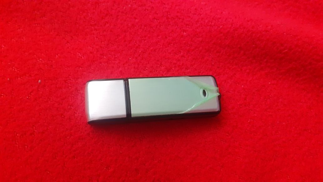 Pendrive z opcją  Dyktafona  8GB