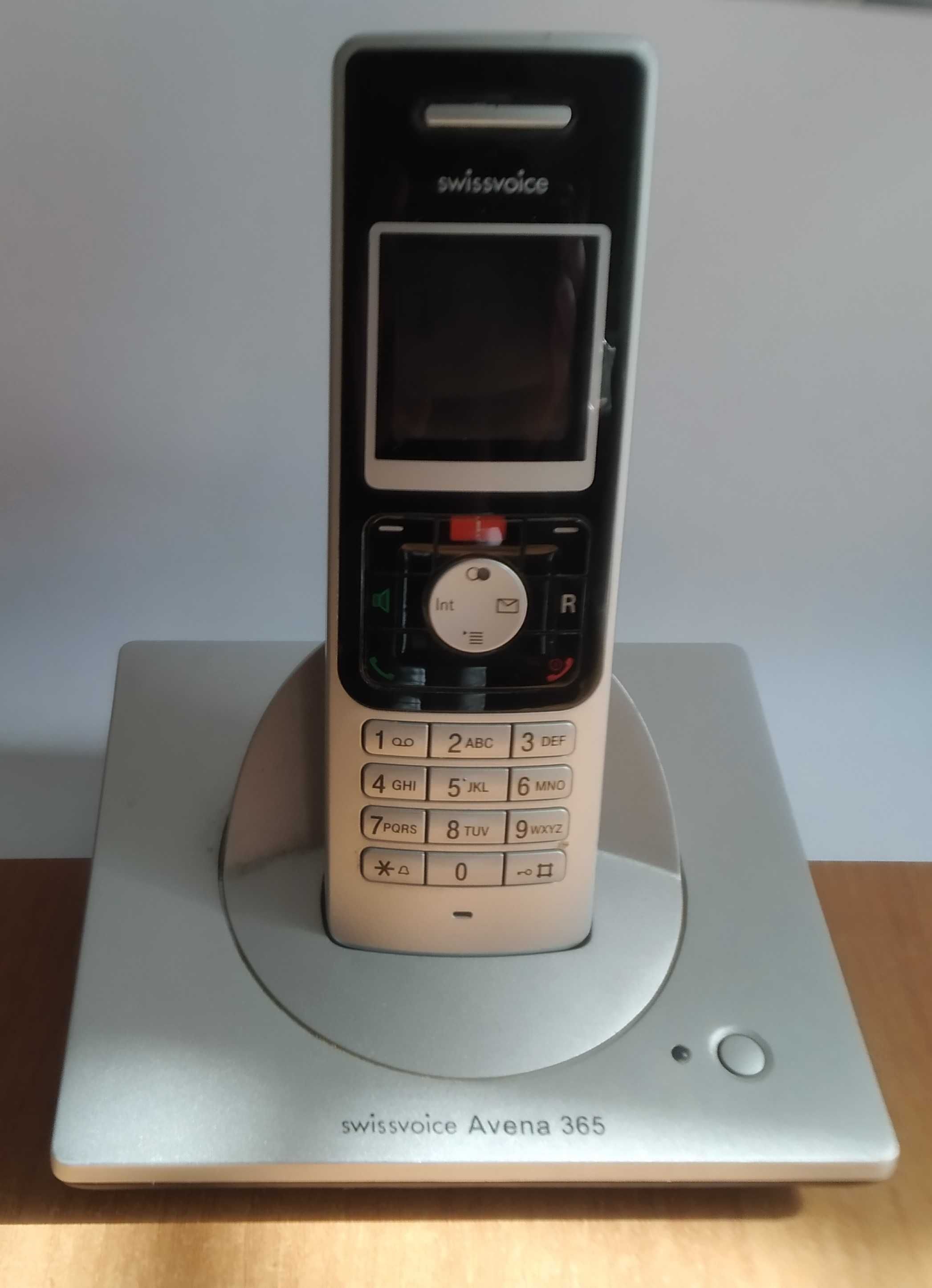 Telefon stacjonarny bezprzewodowy Swissvoice Avena 365 DECT