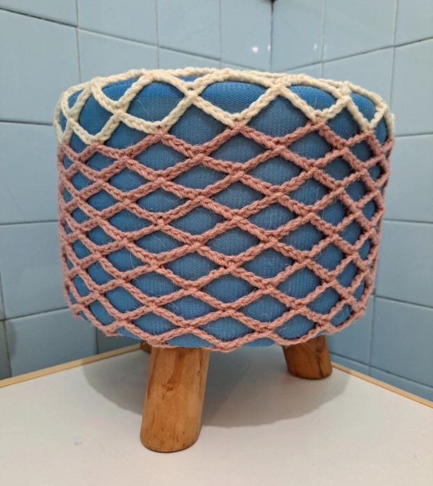 Banquinho puff  em crochet