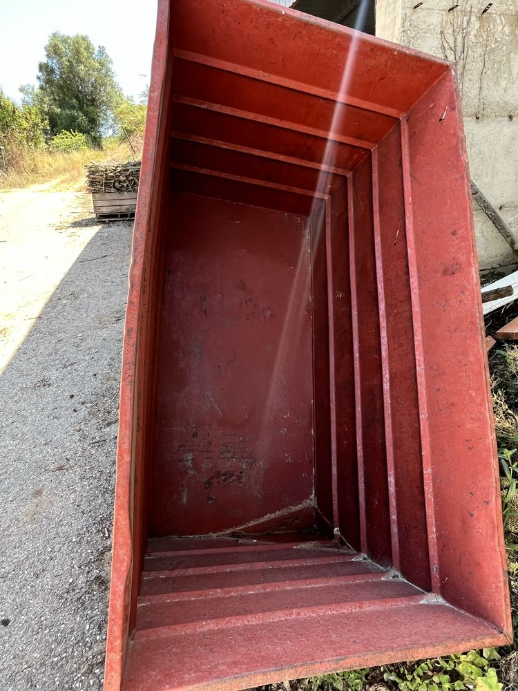 Latão (usado na vindima)