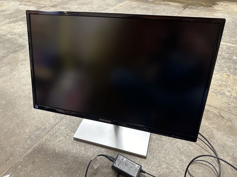 Monitor SAMSUNG S24C750P