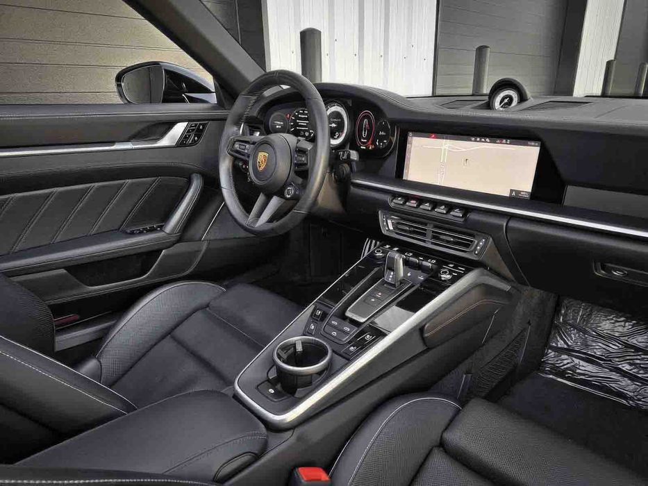 Porsche 911 Turbo S      2021