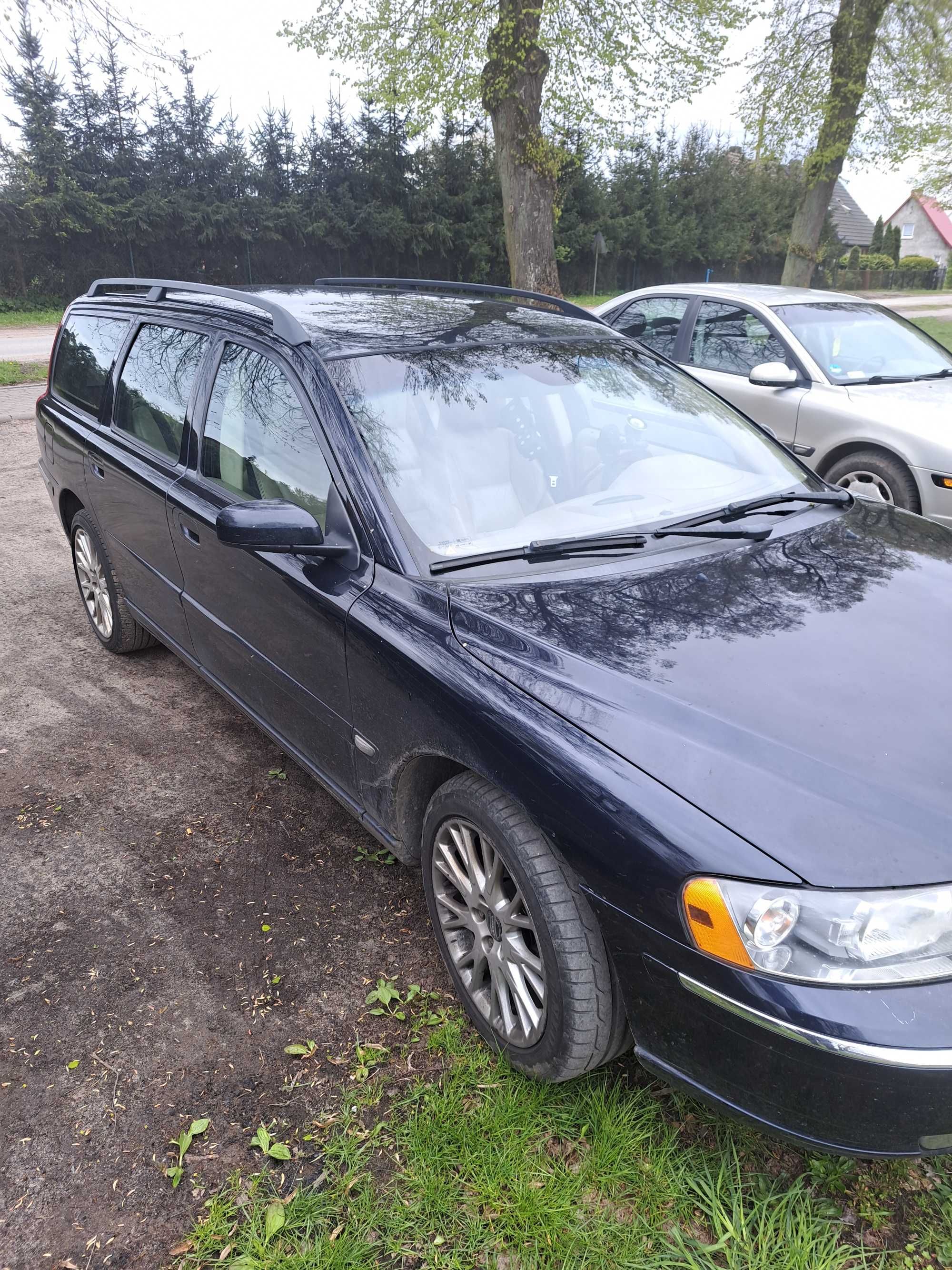 Volvo V70 2.4 D5  wersja Summum