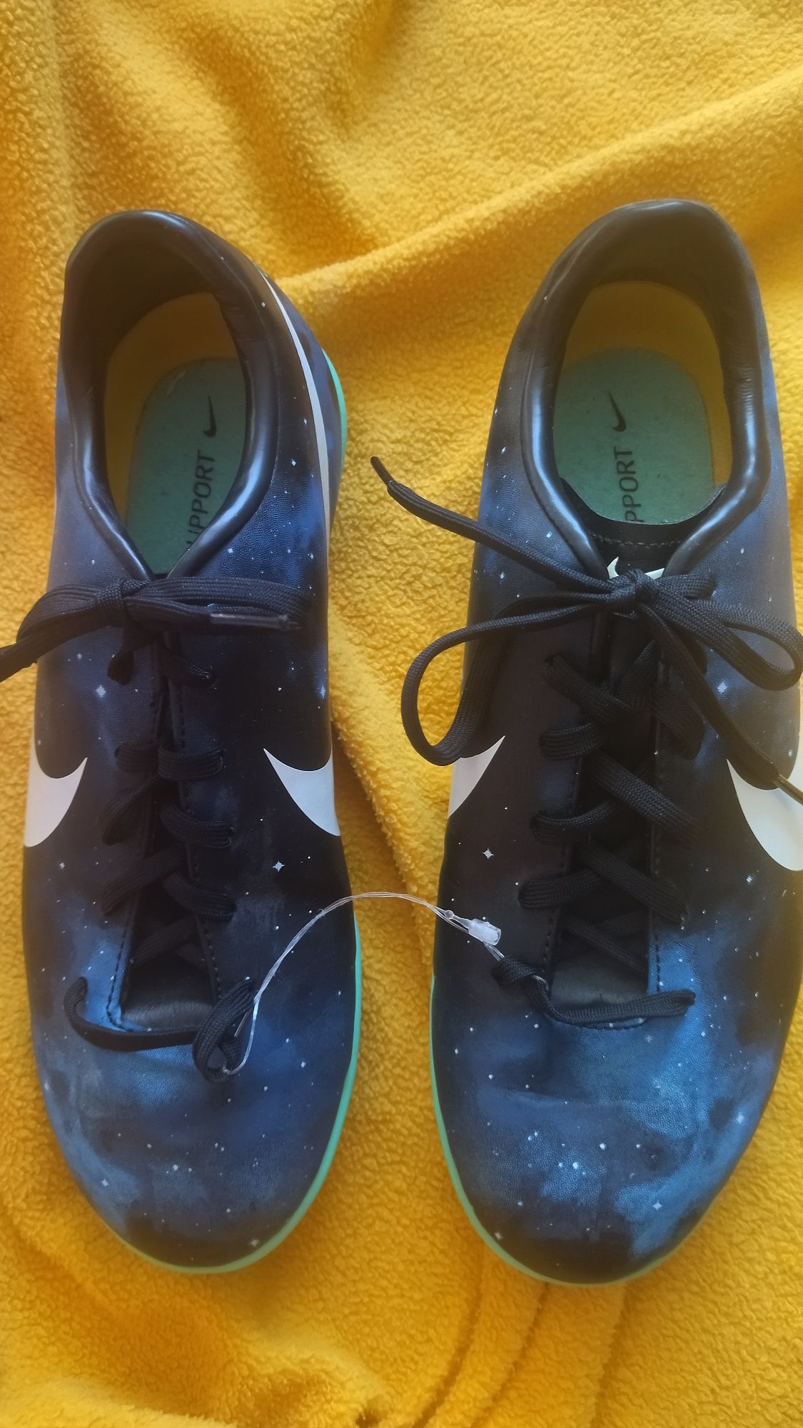 Buty piłkarskie Nike Mercurial CR7 Galaxy 37,5