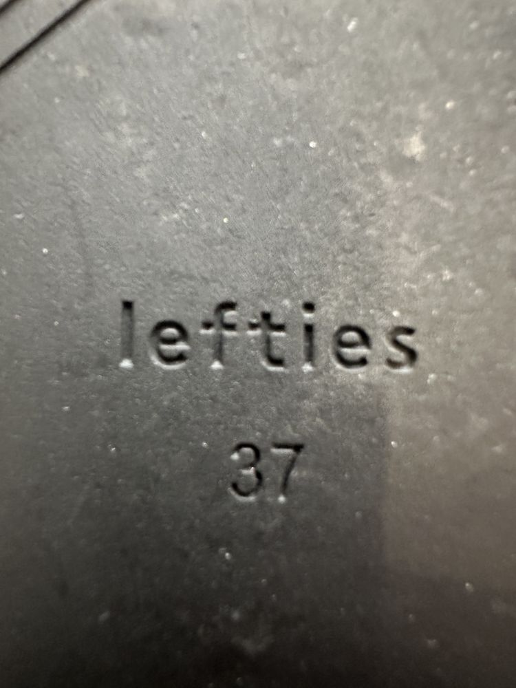 Chinelos azulão Lefties, tamanho 37 (como NOVOS)