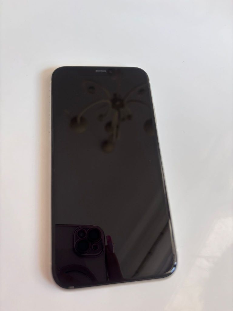 iPhone 11 biały 128gb