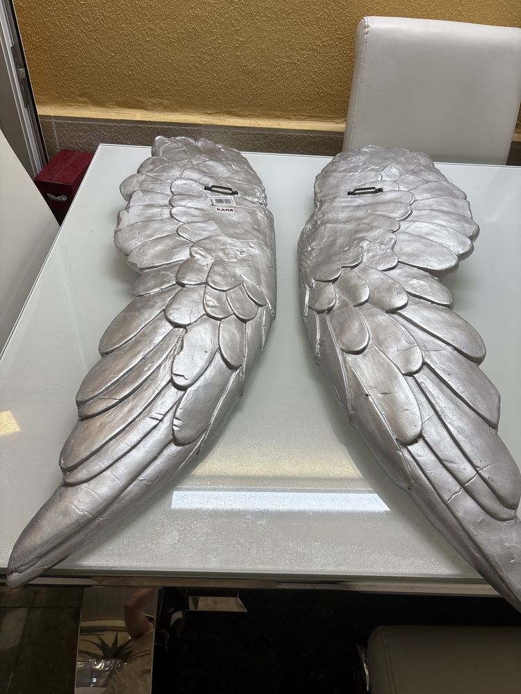 Assas de anjo prateadas da marca kare
