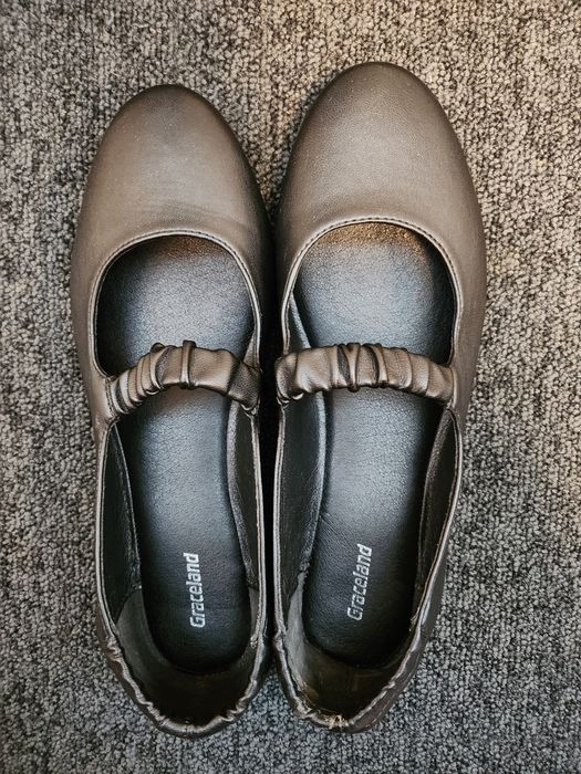 Czarne balerinki do pracy 38