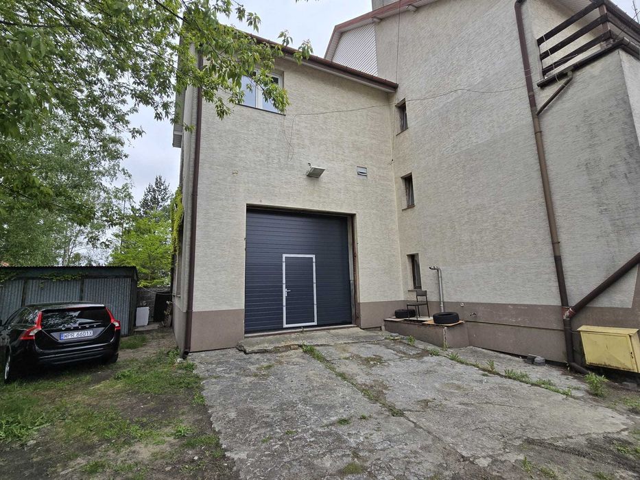 Przestronny magazyn 160 m²  – możliwość aranżacji pod Twoją firmę