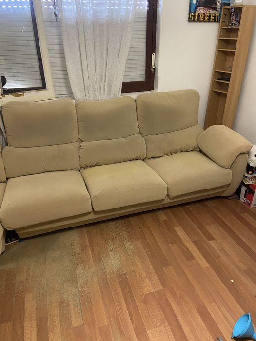 Sofá com chaise long