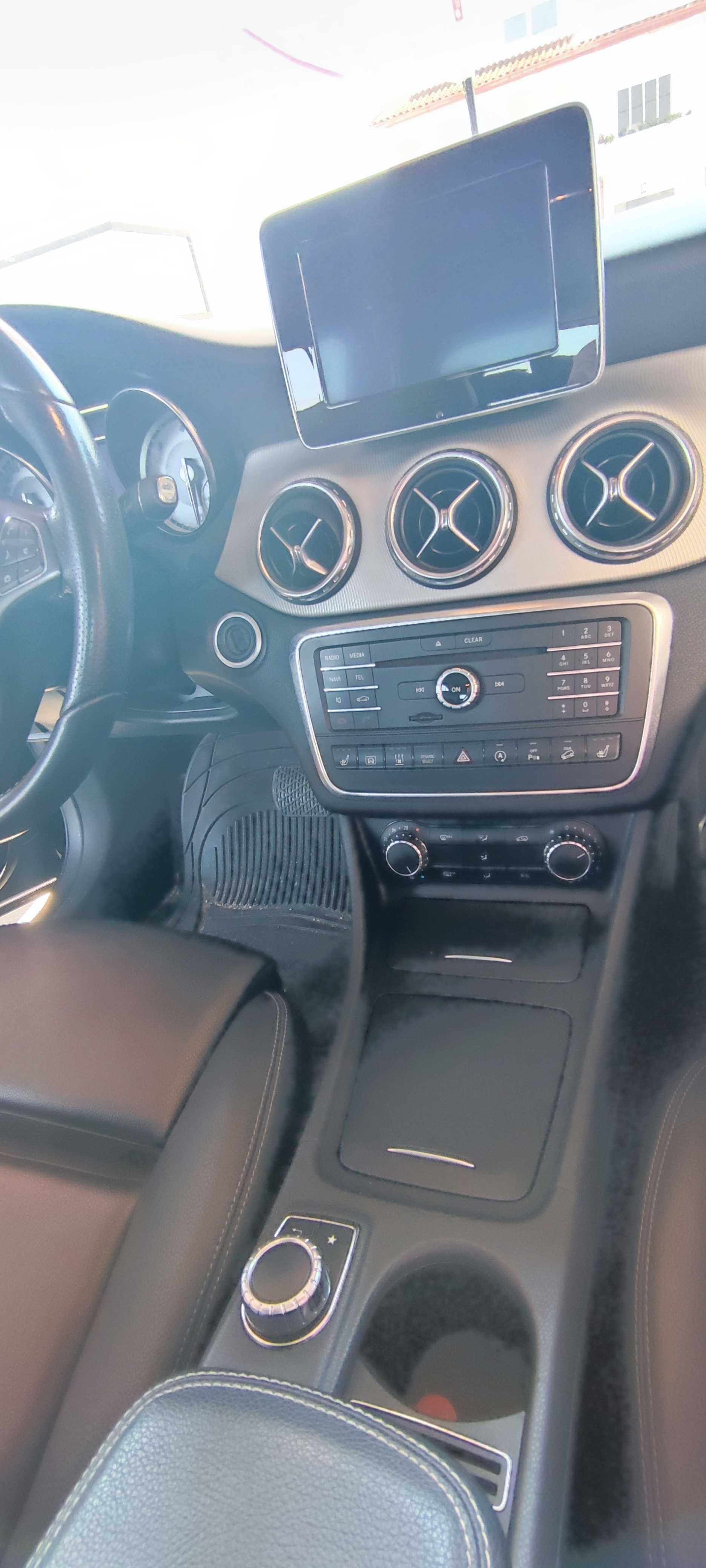Mercedes Benz GLA 2.2 D 4 Matic como novo