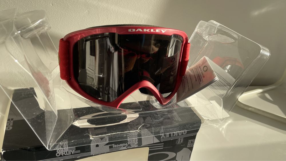 Google SNB Oakley Czerwone