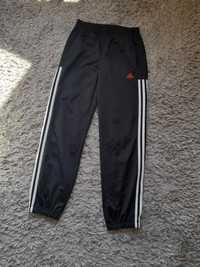 Czarne dresy Adidas 11-12 lat 152