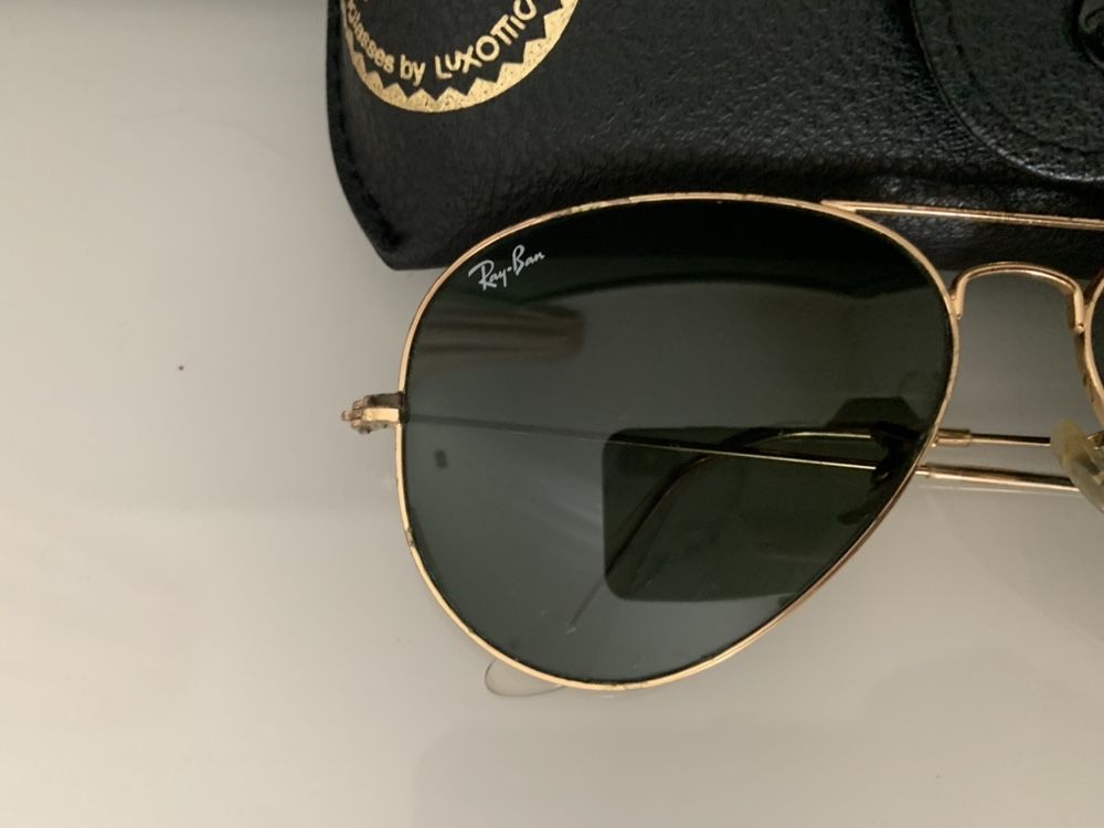 Óculos de sol rayban aviador. Tamanho medio.