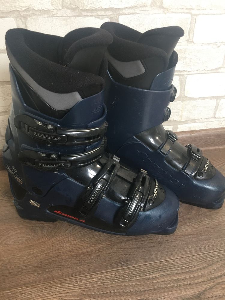 Фирменные лыжные ботинки NORDICA