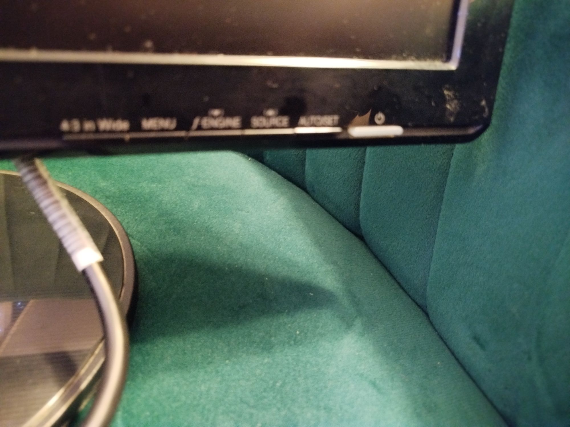 LG monitor komputerowy 19 cali