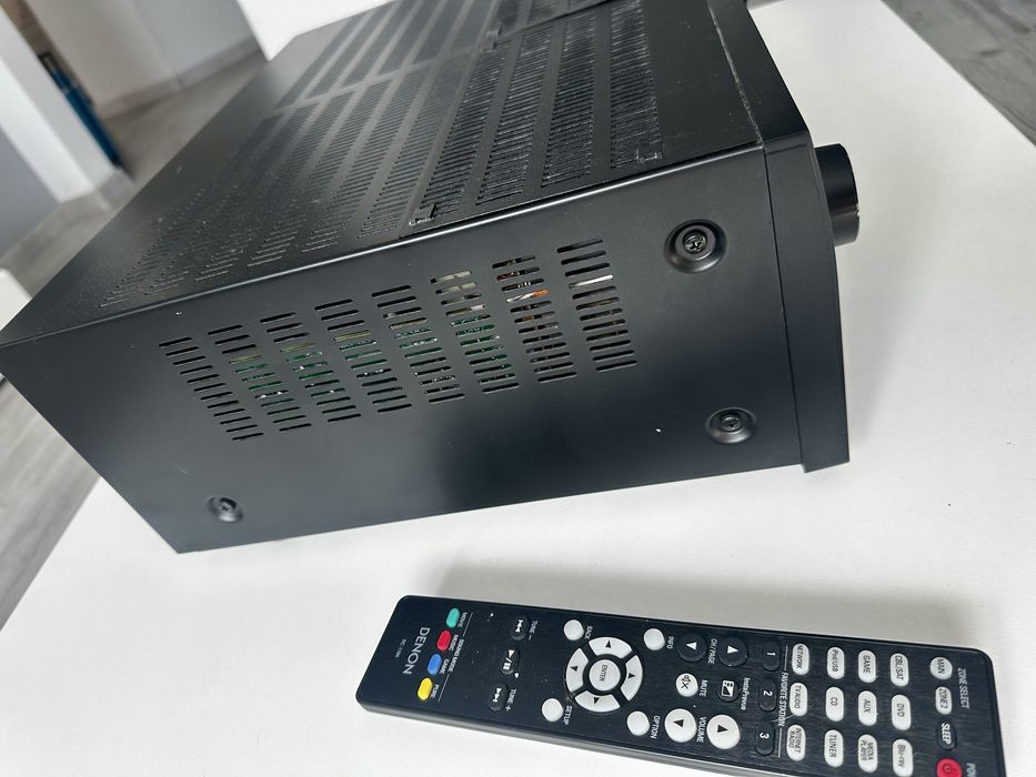 Amplituner Denon AVR-X3000