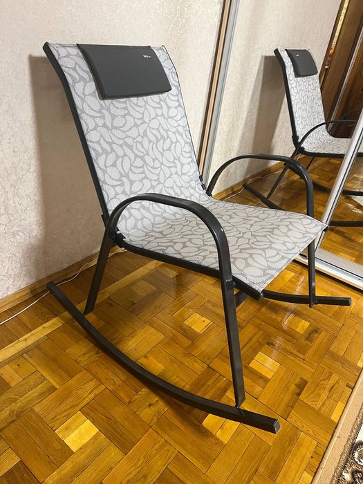 Крісло гойдалка кресло качалка