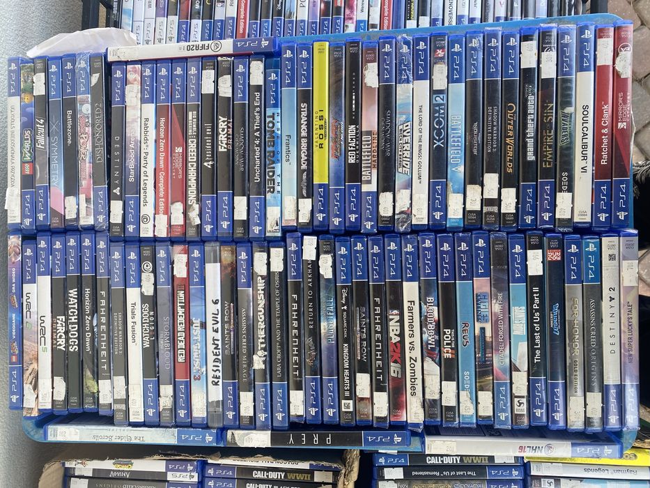 Gry PS4 PS5 Sony Play Station Sprzedaż gier pudełkowe games Zestaw
