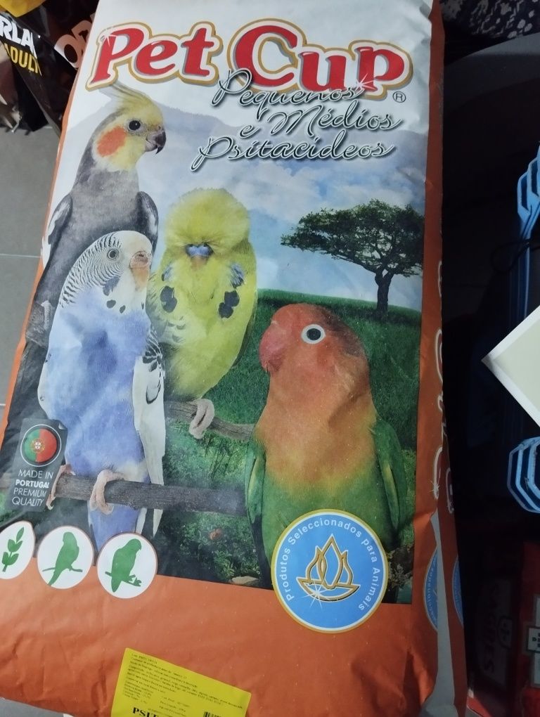 Mistura de sementes para aves