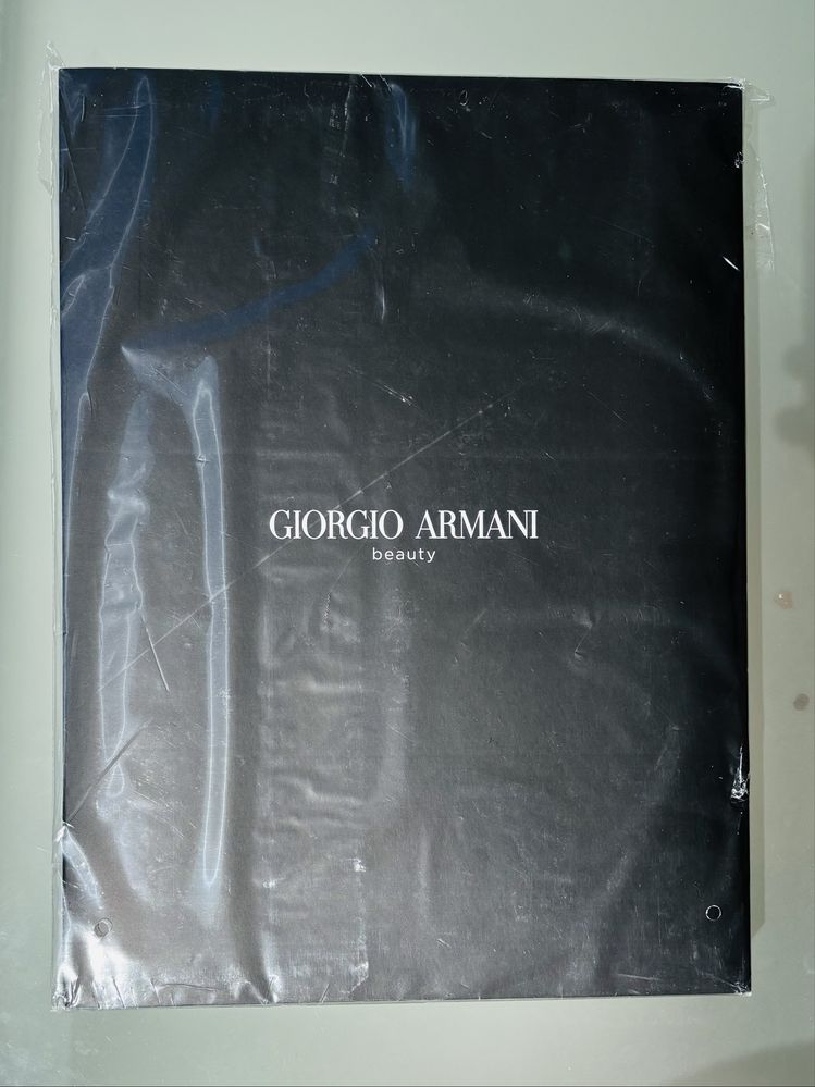 Toalha de Praia Giorgio Armani nova em caixa