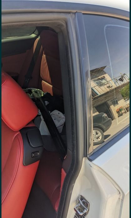 Дверной уплотнитель BMW e92 (молдинг)