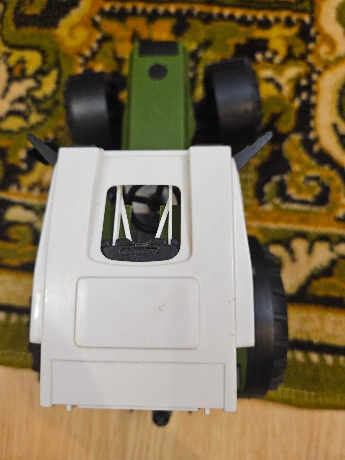 Дитячий трактор Bruder