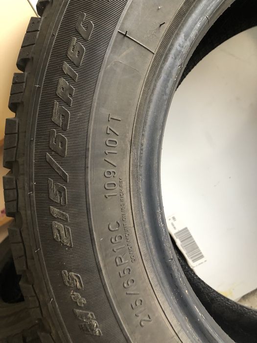 Шини 215/65r16c,зима.