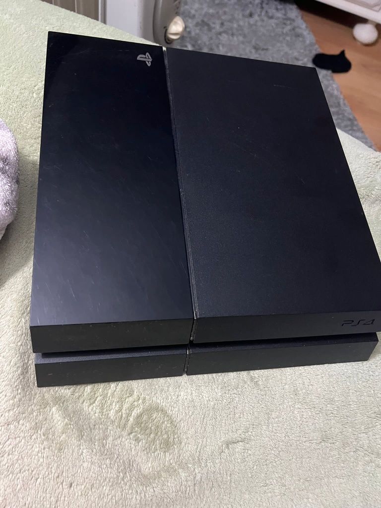 Playstation 4 com comando