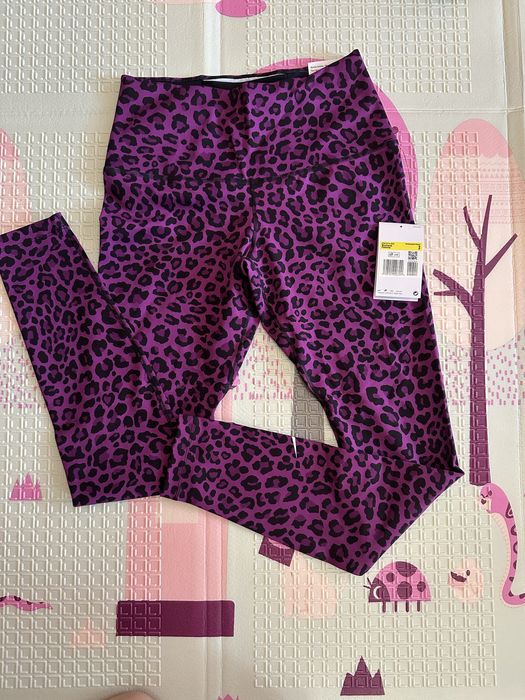 Нові лосини Nike