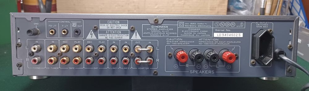 Amplificador A-J7