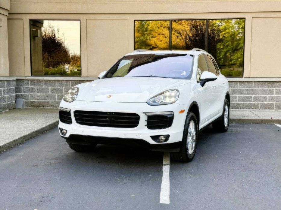 Porsche Cayenne      2016