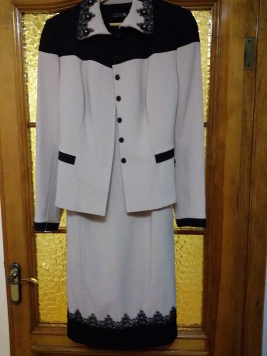 Стильный женский костюм  р 52 -54 торговой марки "Джей Эль" J&L .