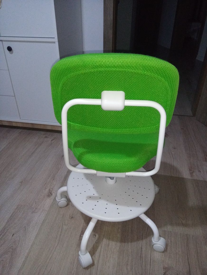 Krzesło fotel biurowy ZIELONE I ROZOWE zielone rezerwacja