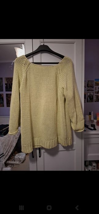 Żółty sweter damski