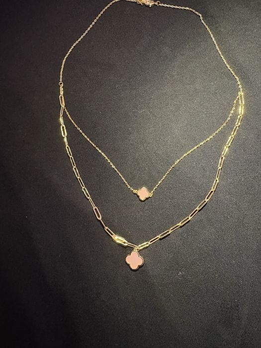 Підвіска з чотирилистою конюшиною