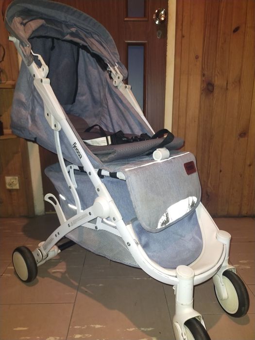 Lekki wózek  spacerowy fjessa skladany jedną ręką do samolotu