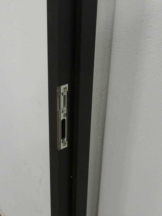 Drzwi zewnętrzne + okucia Ezio 13B 90 P antracyt 1.2W/m²K