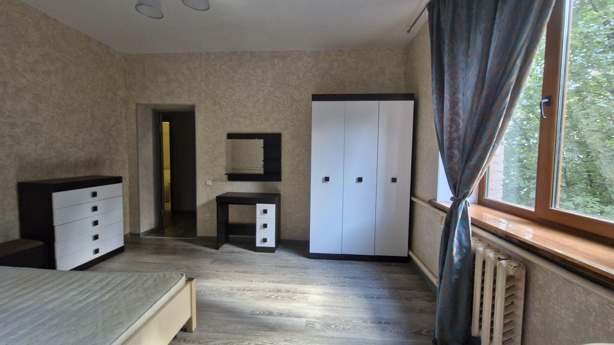 Продаж 2  кімн квартири