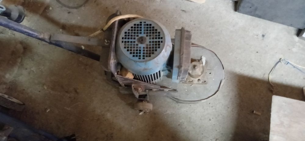 Электроинструмент